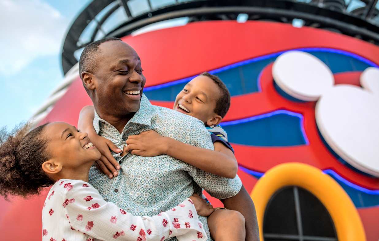 Family on deck, Disney Magic
